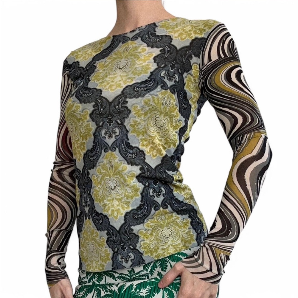 Patterned Mesh Top - Picture 2 of 6